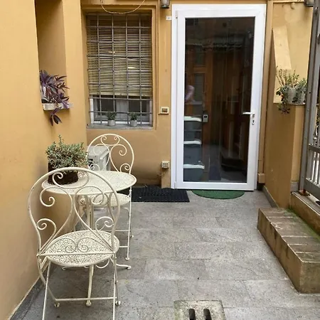 Casina Centotrecento-romantic & Quite Apartment- * Bologna