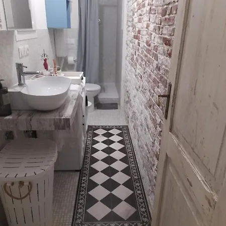 Casina Centotrecento-romantic & Quite Apartment- Apartment
