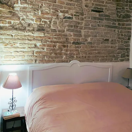 Casina Centotrecento-romantic & Quite Apartment- Bologna