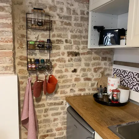 Casina Centotrecento-romantic & Quite Apartment- Apartment Bologna