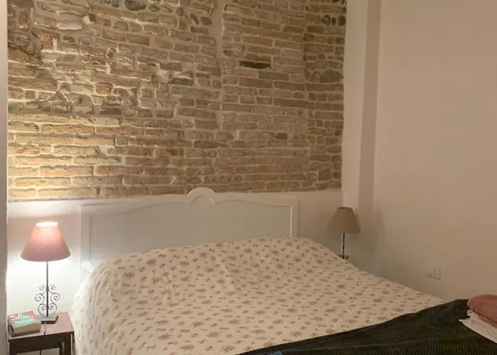 Casina Centotrecento-universita E Centro Storico- *